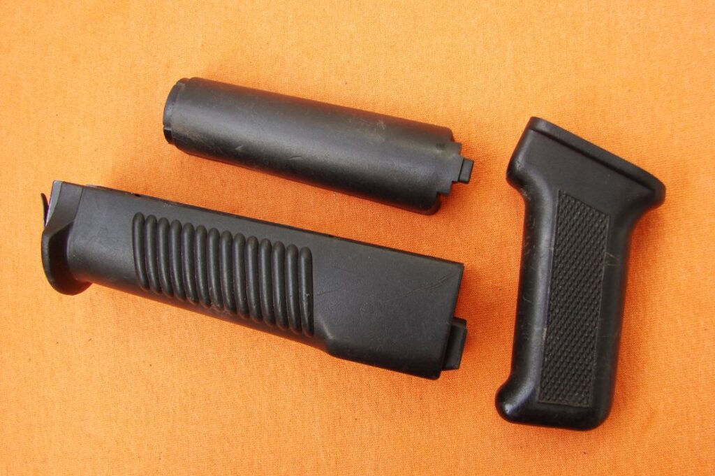 BERYL ARCHER GRIP LOWER HANDGUARD SET - Genuine Militaria