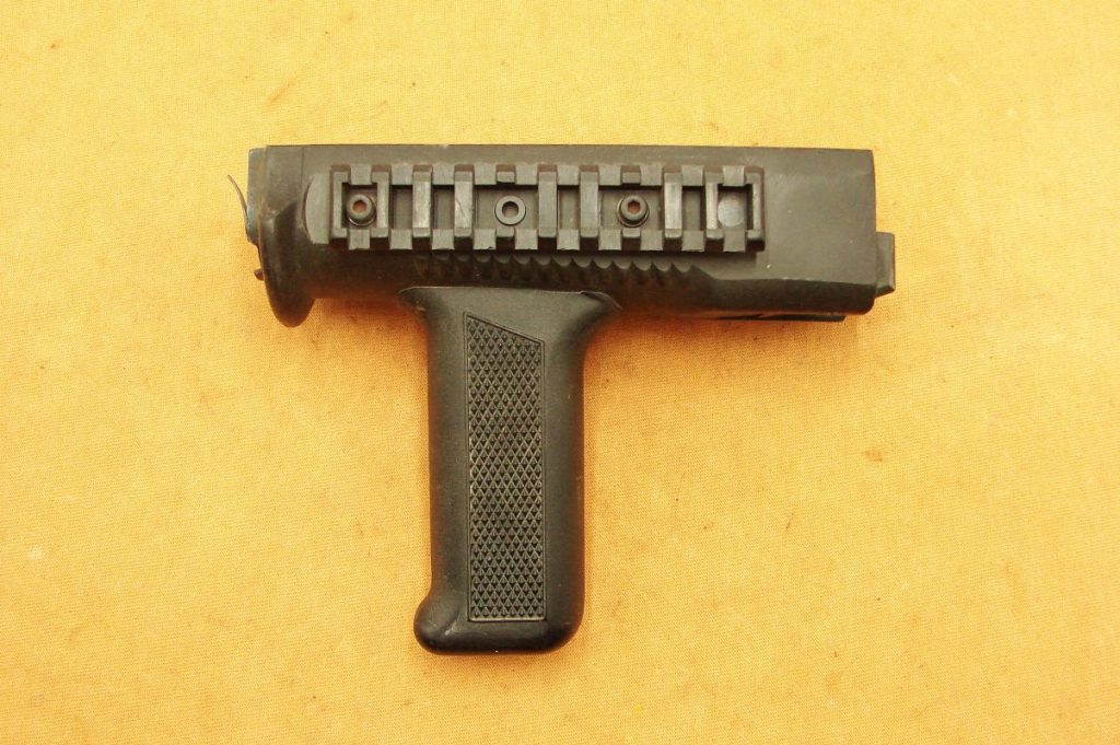 BERYL ARCHER M96 VERTICAL FRONT GRIP - Genuine Militaria